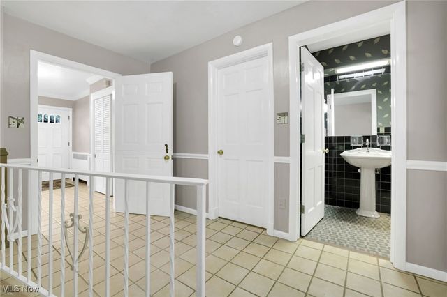 257 Sand Run Road, Akron, OH 44313