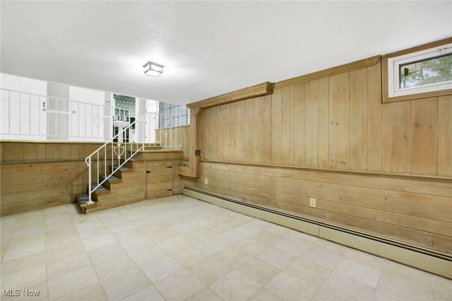 257 Sand Run Road, Akron, OH 44313