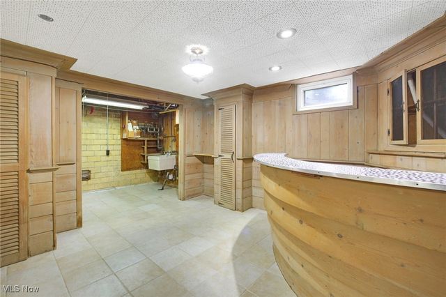 257 Sand Run Road, Akron, OH 44313