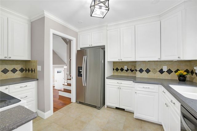 257 Sand Run Road, Akron, OH 44313