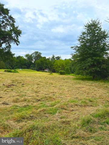1415 KUMRY RD, Pennsburg, PA 18073
