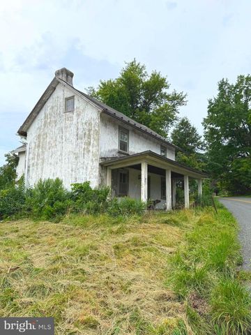 1415 KUMRY RD, Pennsburg, PA 18073