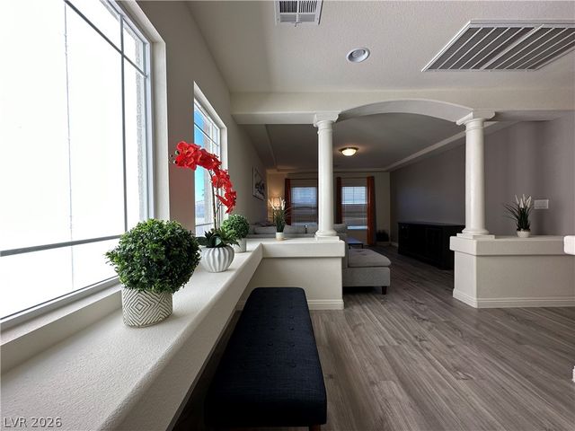 8573 Silver Coast Street, Las Vegas, NV 89139