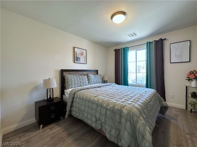 8573 Silver Coast Street, Las Vegas, NV 89139