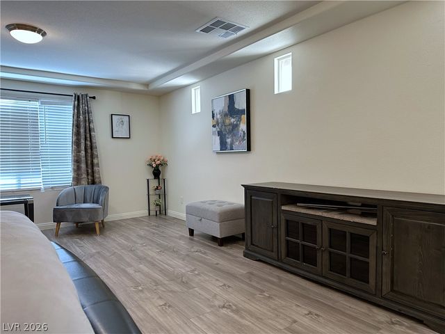 8573 Silver Coast Street, Las Vegas, NV 89139