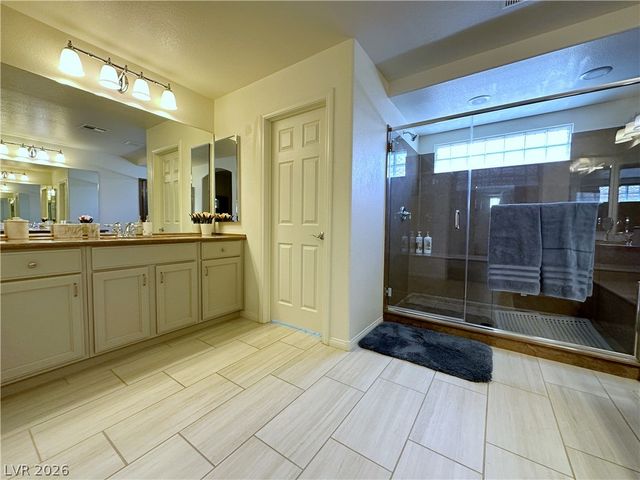 8573 Silver Coast Street, Las Vegas, NV 89139