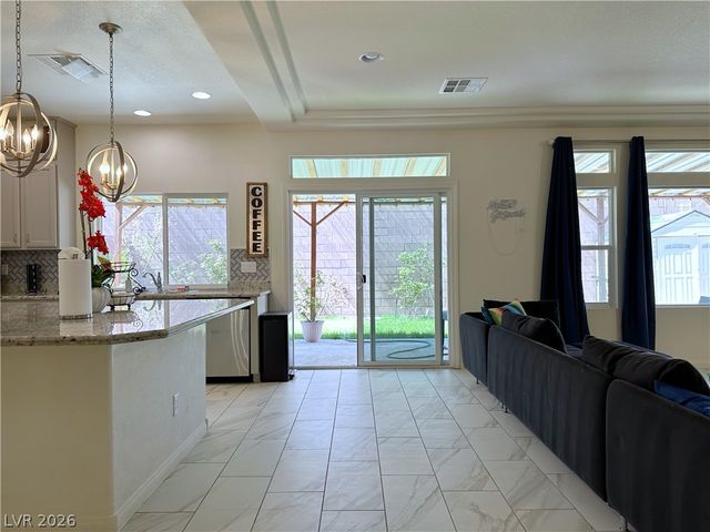 8573 Silver Coast Street, Las Vegas, NV 89139