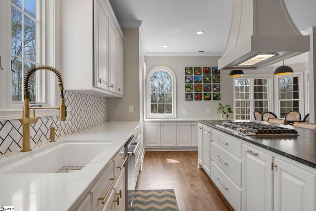 105 S Embler Court, Taylors, SC 29687