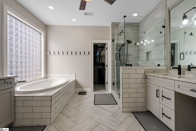 105 S Embler Court, Taylors, SC 29687