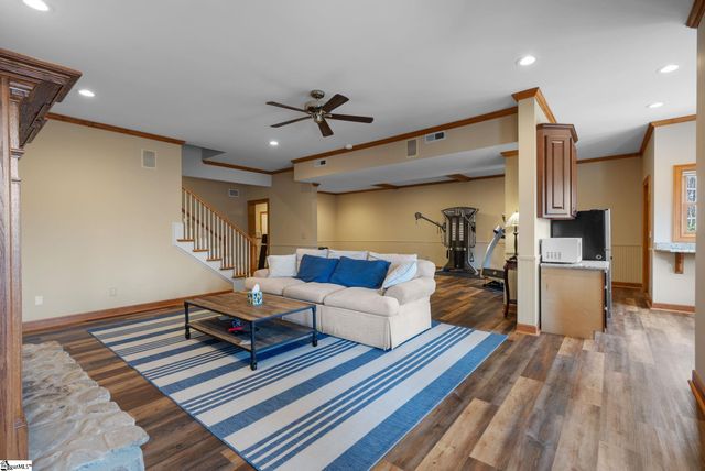 105 S Embler Court, Taylors, SC 29687