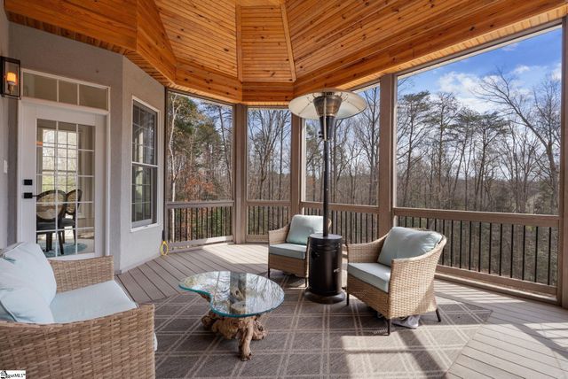 105 S Embler Court, Taylors, SC 29687