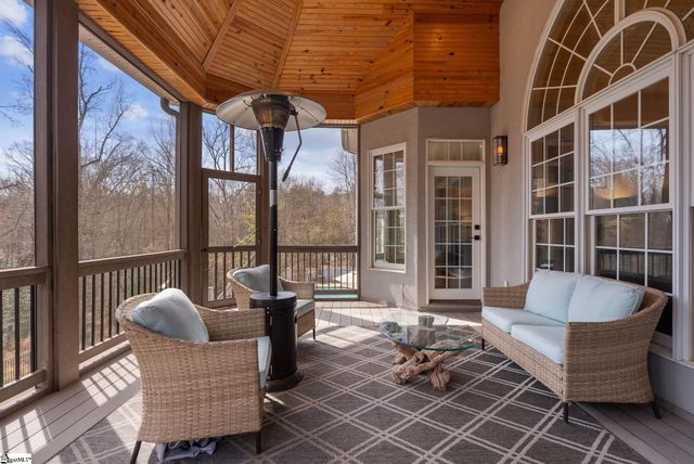 105 S Embler Court, Taylors, SC 29687