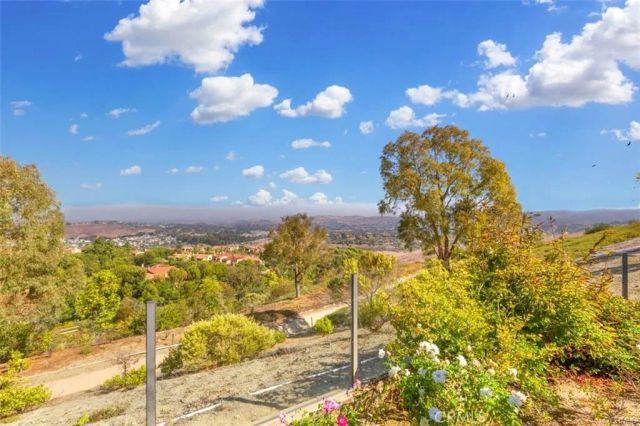 21 Ridgeview, Irvine, CA 92603