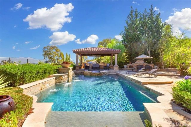 21 Ridgeview, Irvine, CA 92603