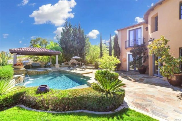 21 Ridgeview, Irvine, CA 92603