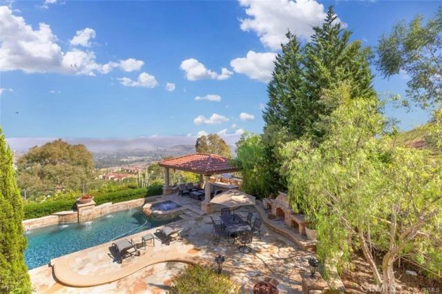 21 Ridgeview, Irvine, CA 92603