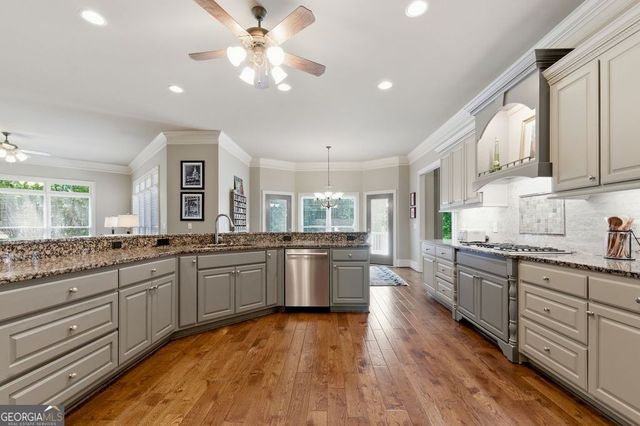 348 Aviemore Lane, Suwanee, GA 30024
