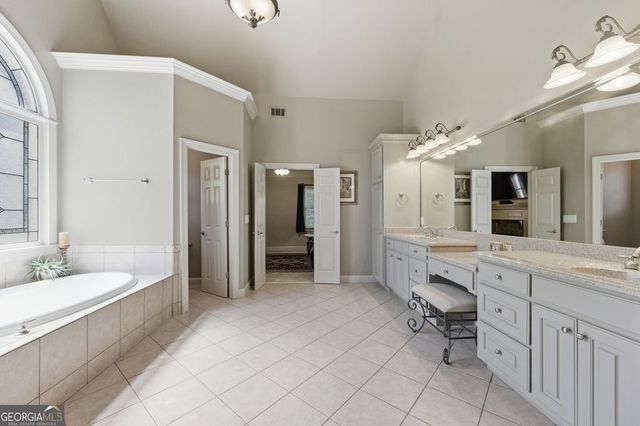 348 Aviemore Lane, Suwanee, GA 30024