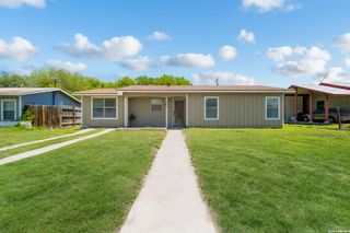 5415 KNOLL KREST ST, San Antonio, TX 78242