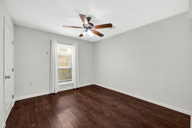 5343 Royal Parkway, Friendswood, TX 77546