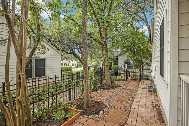 1011 Brodie ST 28, Austin, TX 78704