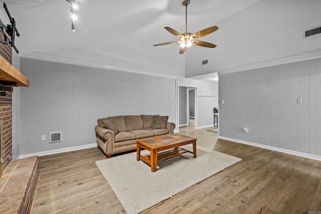 4 Rook Place, Maumelle, AR 72113