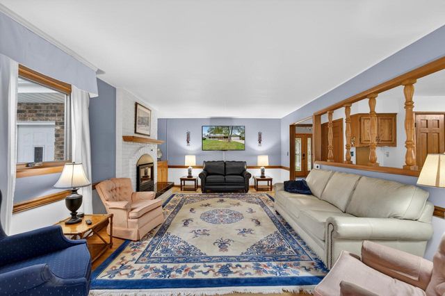 12613 Jonquil COURT, Mequon, WI 53092