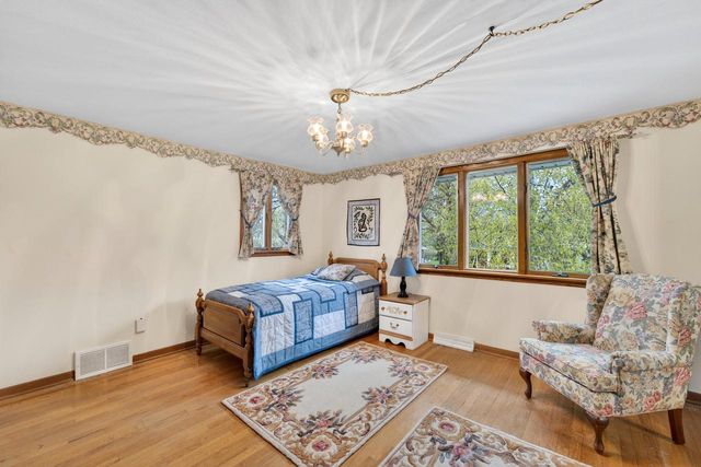 12613 Jonquil COURT, Mequon, WI 53092