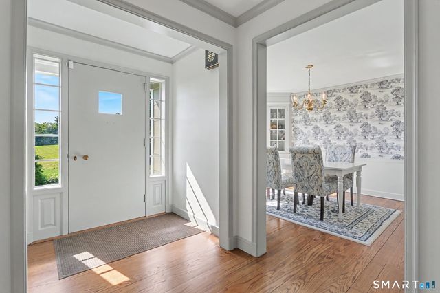 195 Webb Circle, Monroe, CT 06468