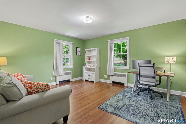 195 Webb Circle, Monroe, CT 06468