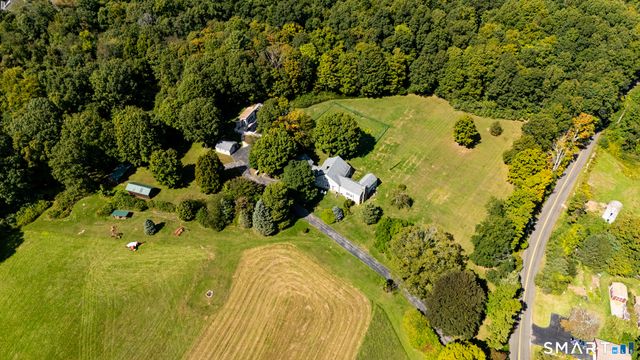195 Webb Circle, Monroe, CT 06468