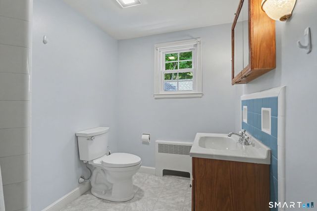 195 Webb Circle, Monroe, CT 06468