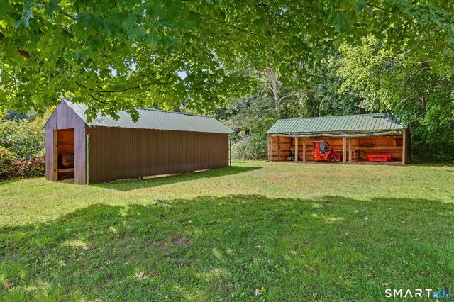 195 Webb Circle, Monroe, CT 06468
