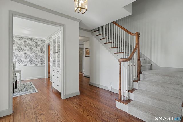 195 Webb Circle, Monroe, CT 06468