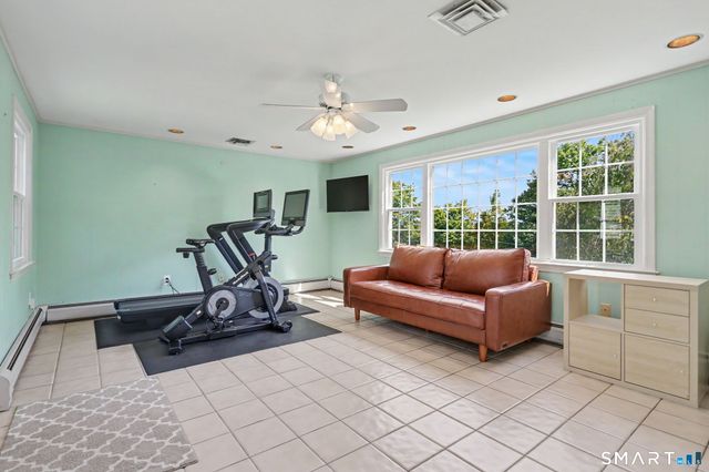 195 Webb Circle, Monroe, CT 06468