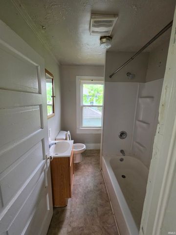 837 Huestis Avenue, Fort Wayne, IN 46807