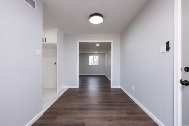 307 Sunnymeade Dr, Little Rock, AR 72205