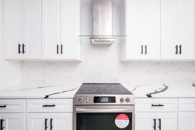 307 Sunnymeade Dr, Little Rock, AR 72205