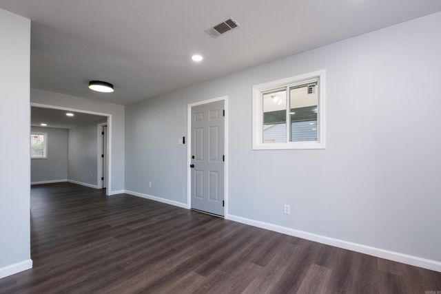 307 Sunnymeade Dr, Little Rock, AR 72205