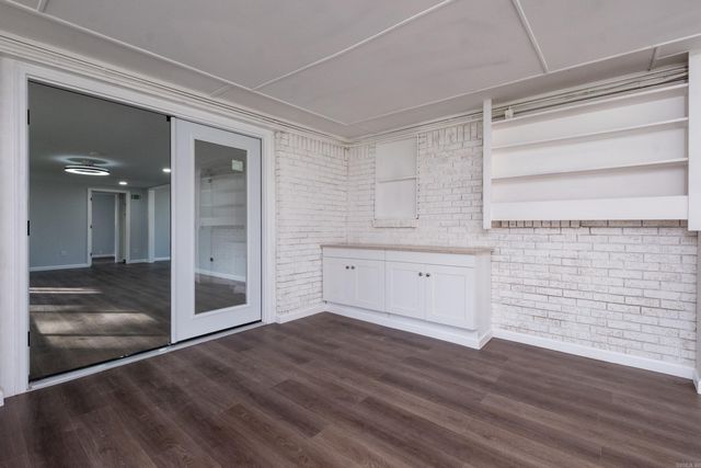 307 Sunnymeade Dr, Little Rock, AR 72205