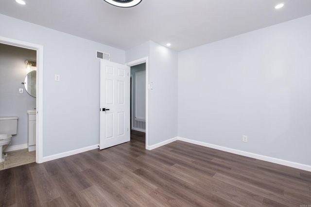 307 Sunnymeade Dr, Little Rock, AR 72205