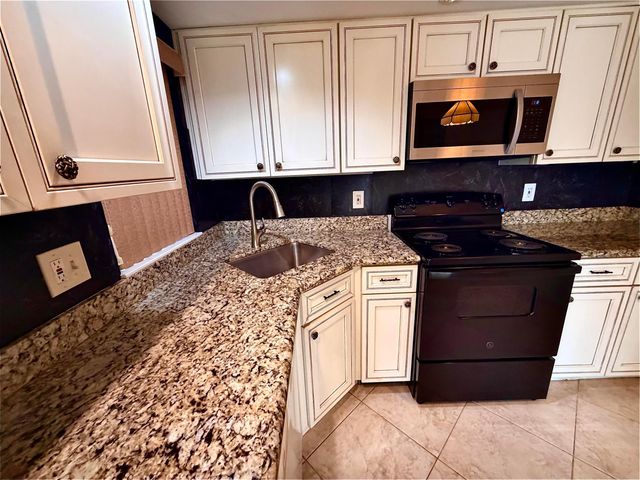8657 W Boca Glades Blvd Boulevard W C, Boca Raton, FL 33434