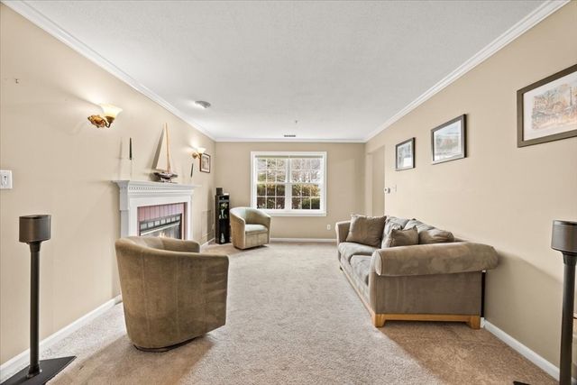 31 Pintail Rd 31, Walpole, MA 02081