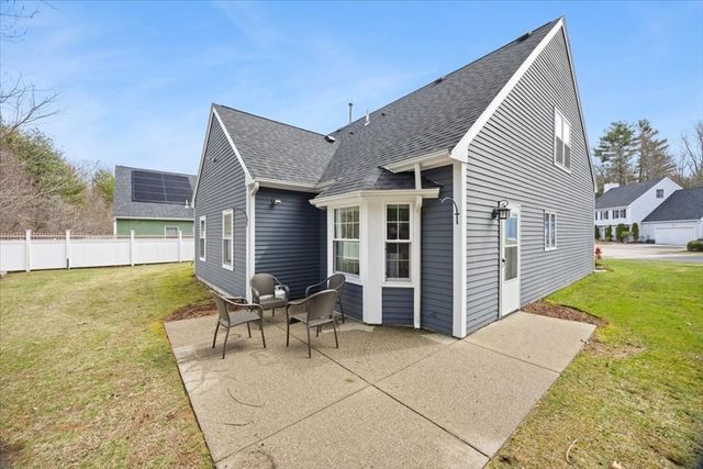 31 Pintail Rd 31, Walpole, MA 02081