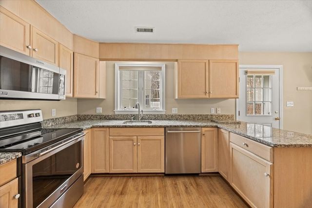 31 Pintail Rd 31, Walpole, MA 02081