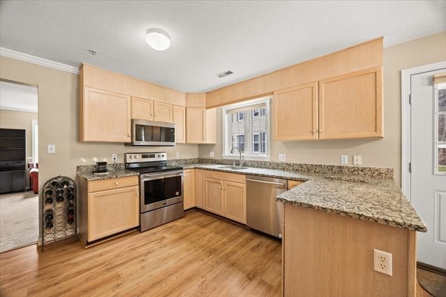 31 Pintail Rd 31, Walpole, MA 02081