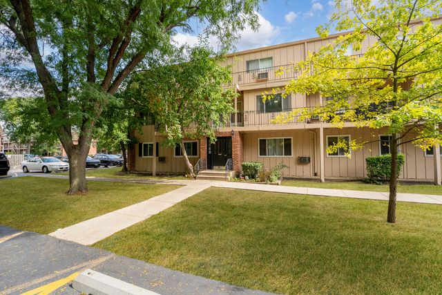 2504 Algonquin Road 14, Rolling Meadows, IL 60008