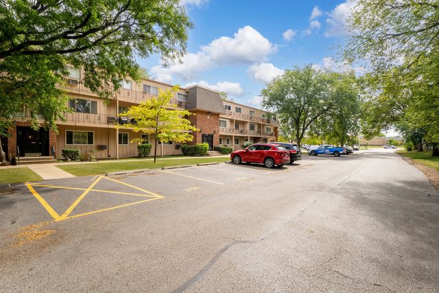 2504 Algonquin Road 14, Rolling Meadows, IL 60008
