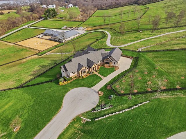 1 Rivers Pointe Drive, Hebron, KY 41048