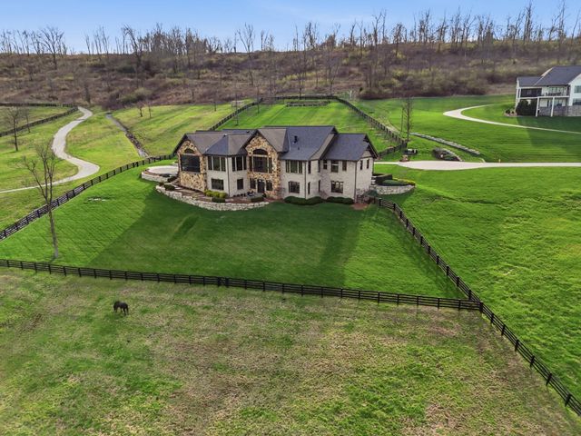 1 Rivers Pointe Drive, Hebron, KY 41048